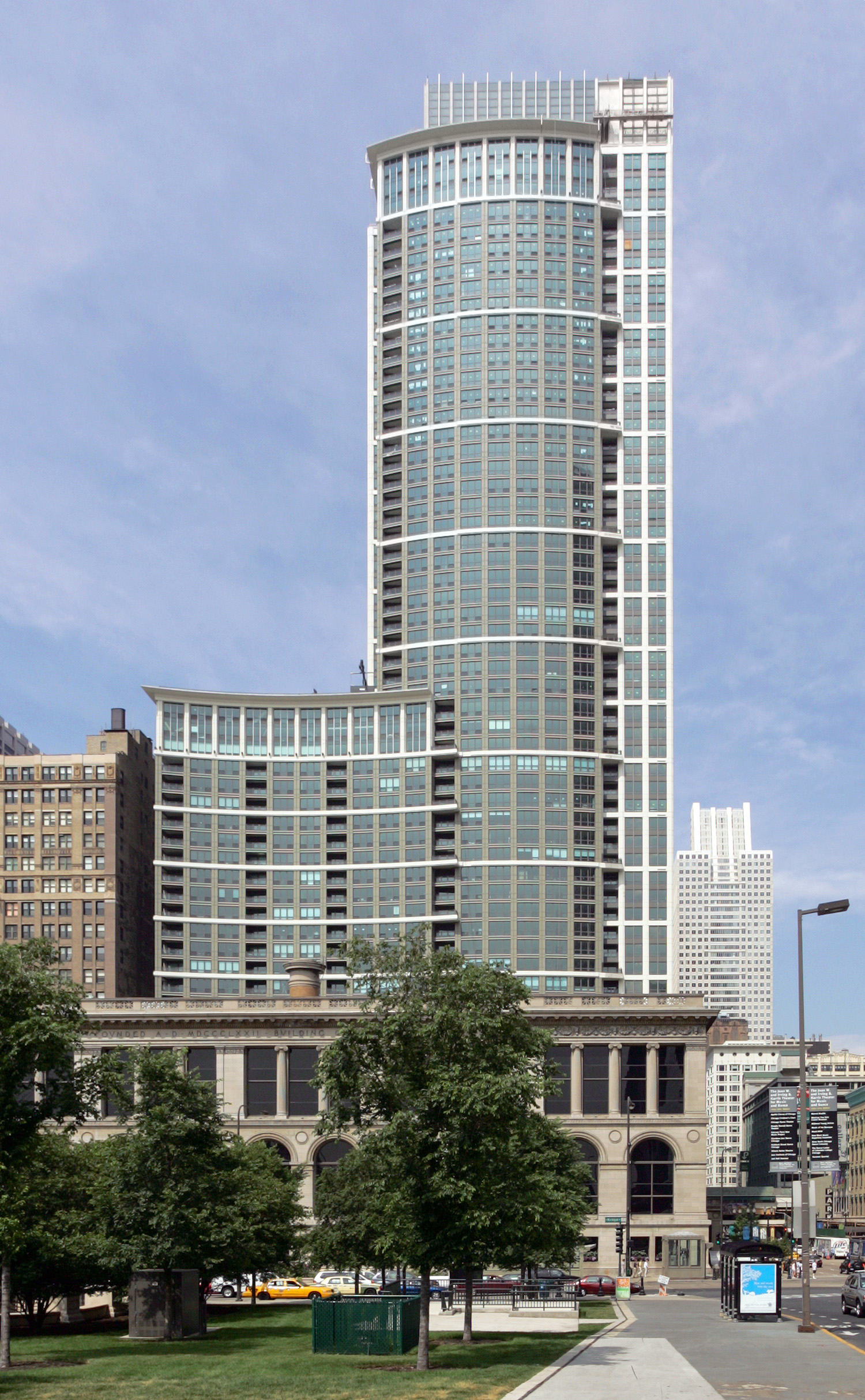 The Heritage at Millennium Park, Chicago - View from the east. © Mathias Beinling